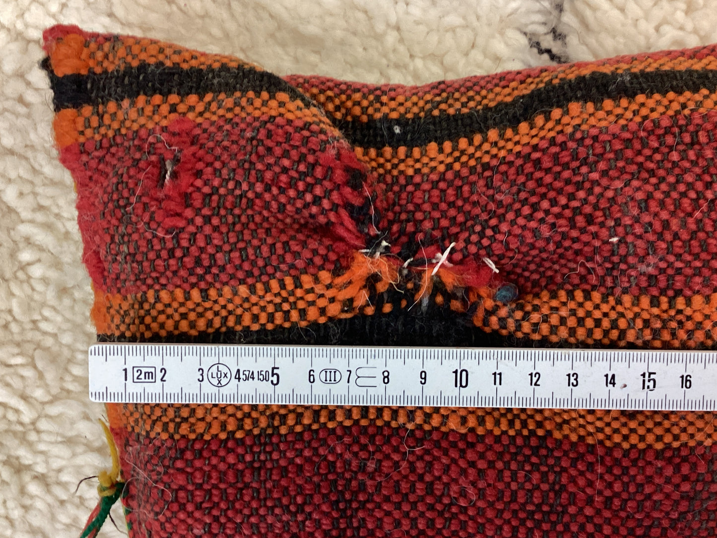 Handgefertigt Vintage Dekokissen Pouf Marke Beni Ourain 65x25x5cm