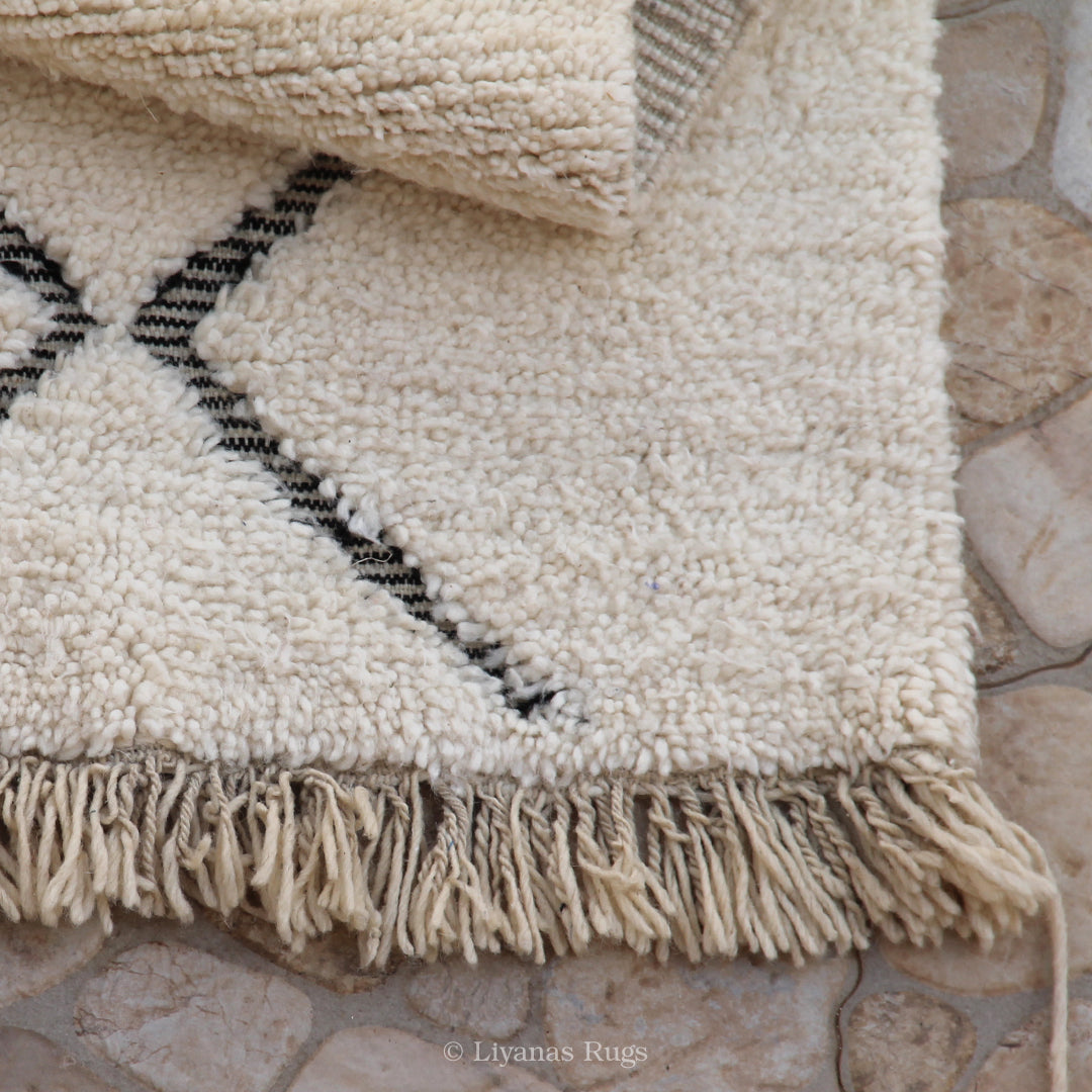 Modern designer Berber Beni Ourain Liyana, S carpet - 250 cm - 154 cm