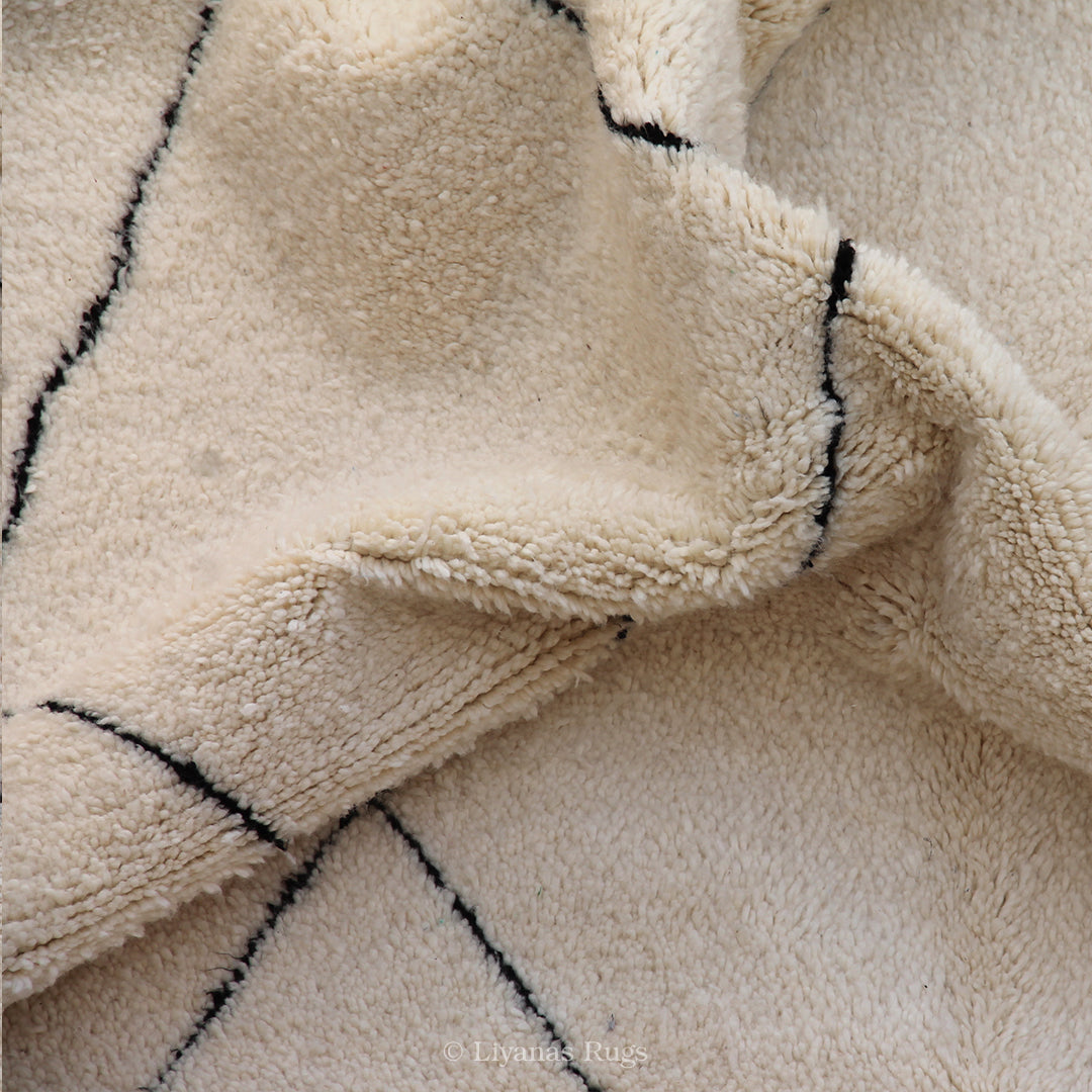 Modern designer Berber Beni Ourain Liyana, S carpet - 262cm - 155cm