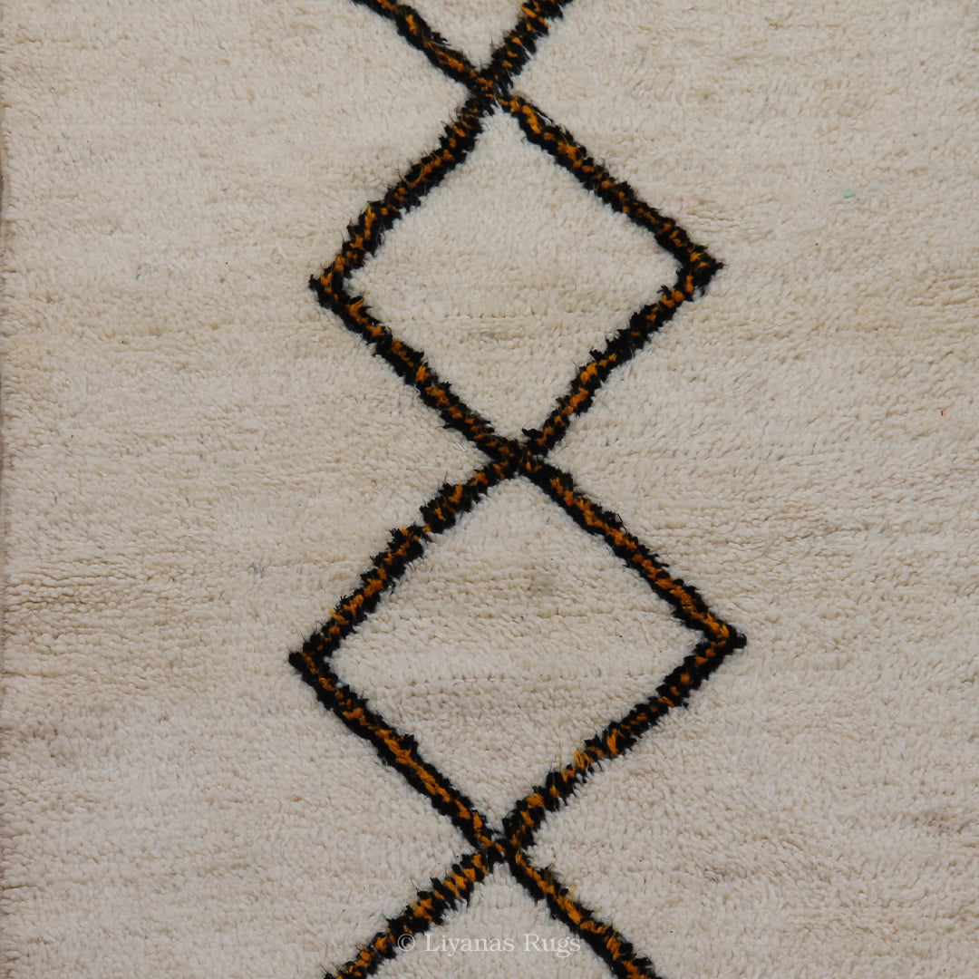 Modern designer Berber Beni Ourain Liyana, S carpet 284 cm - 97 cm