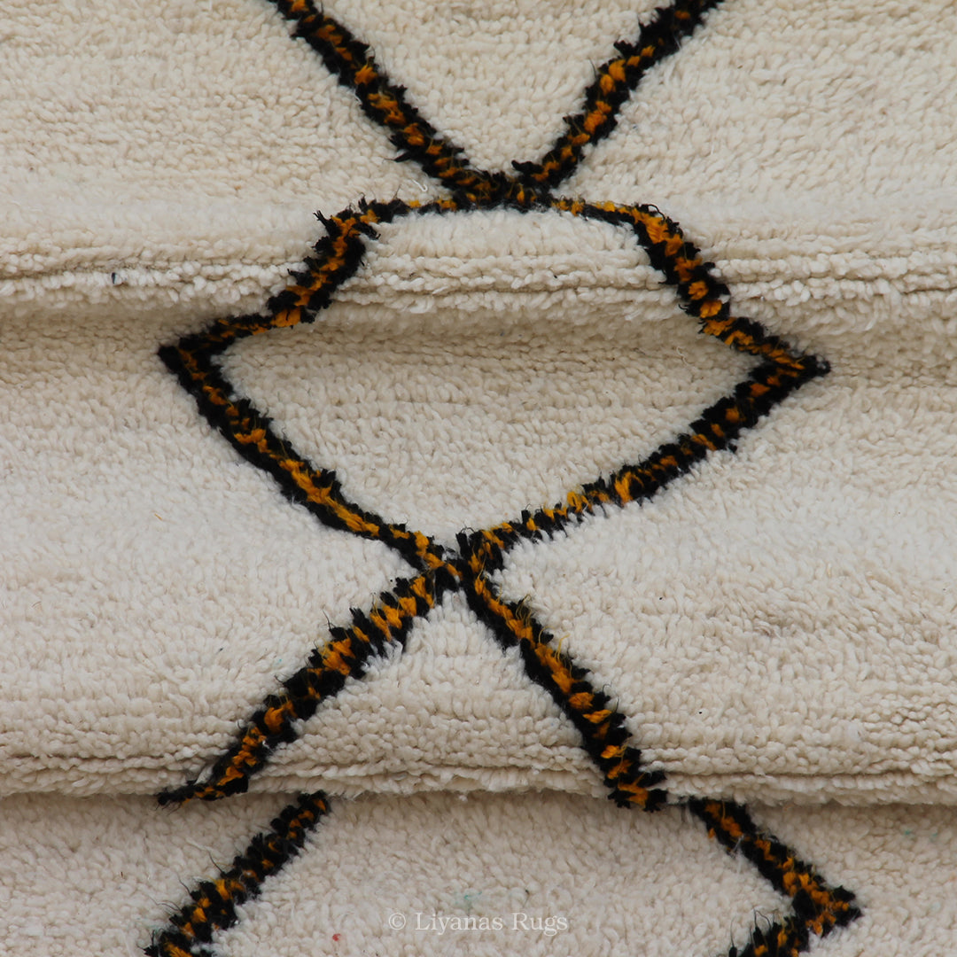 Modern designer Berber Beni Ourain Liyana, S carpet 284 cm - 97 cm