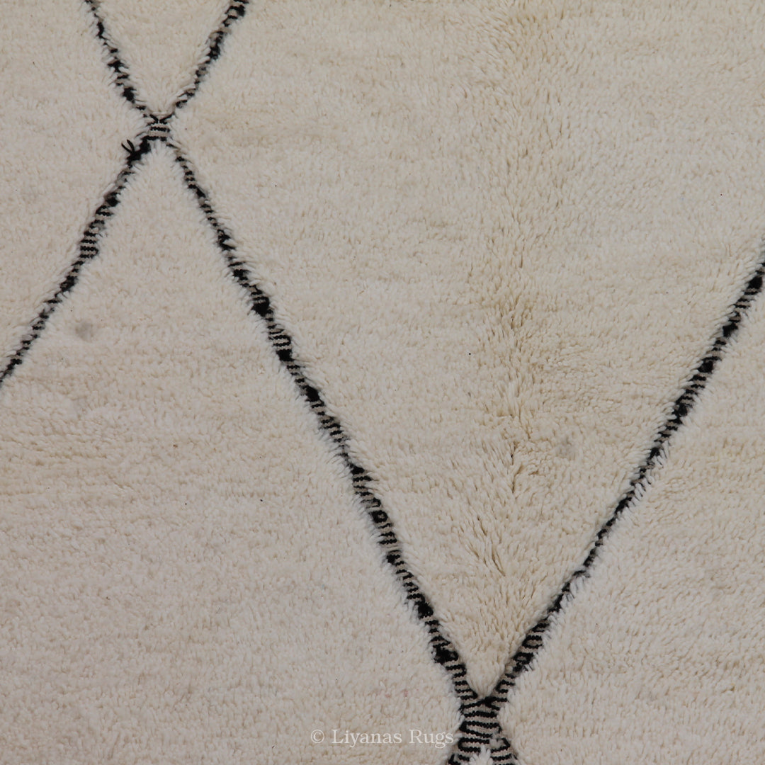 Modern designer Berber Beni Ourain Liyana, S carpet 246 cm - 165 cm