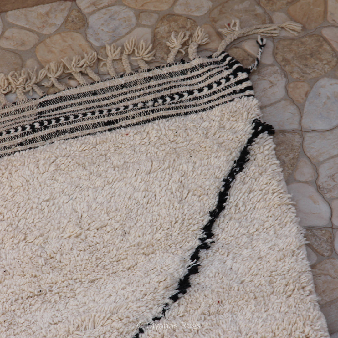 Modern designer Berber Beni Ourain Liyana, S carpet 293 cm - 199 cm