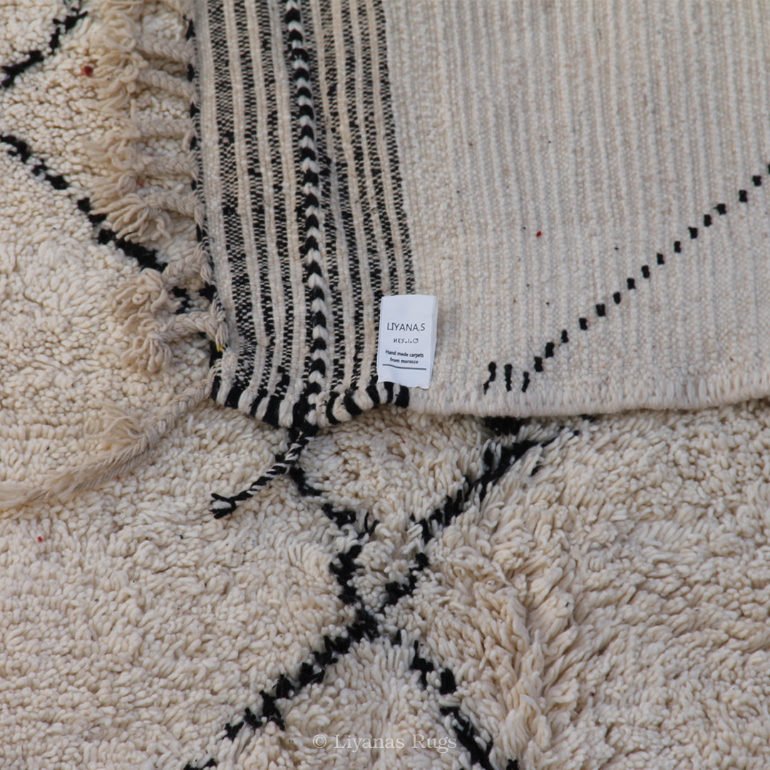 Modern designer Berber Beni Ourain Liyana, S carpet 293 cm - 199 cm