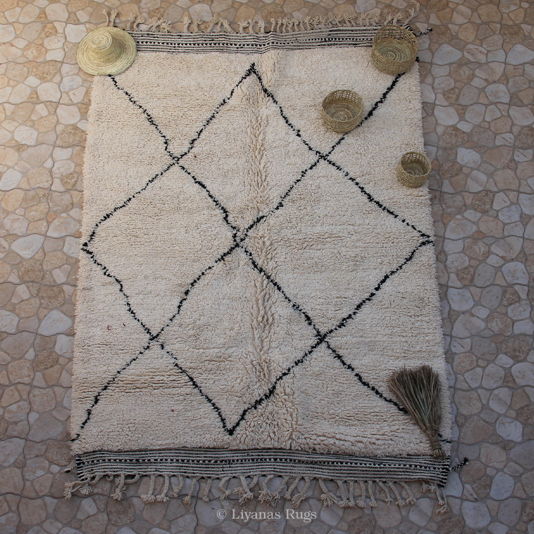 Modern designer Berber Beni Ourain Liyana, S carpet 293 cm - 199 cm