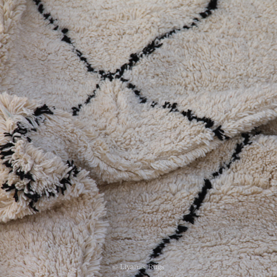 Modern designer Berber Beni Ourain Liyana, S carpet 293 cm - 199 cm
