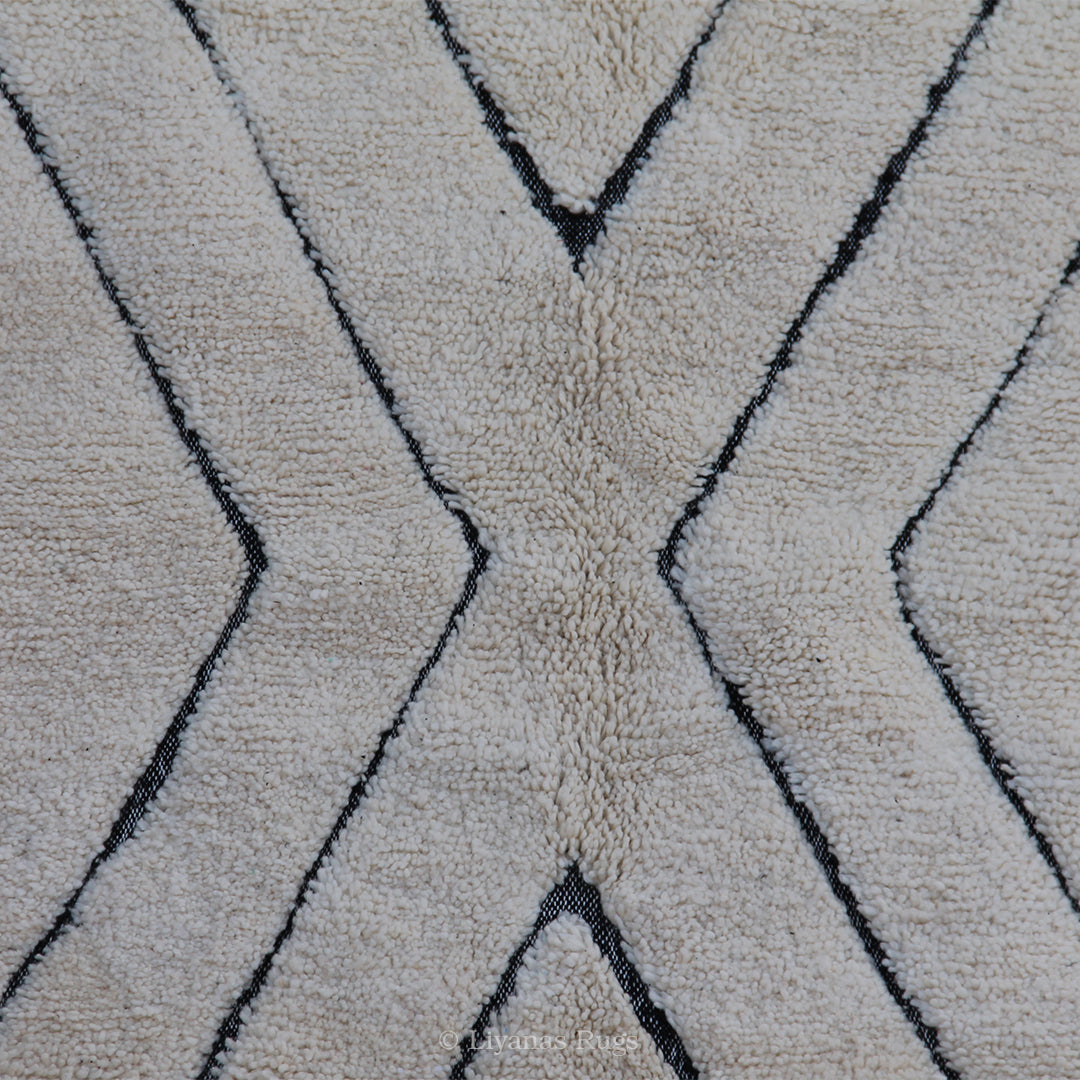 Modern designer Berber Beni Ourain Liyana, S carpet - 249 cm - 157 cm