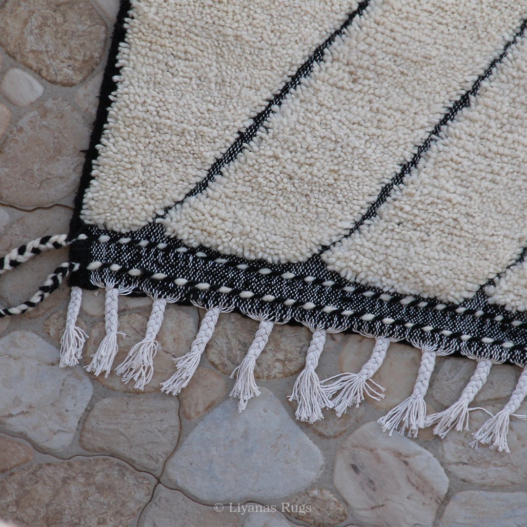 Modern designer Berber Beni Ourain Liyana, S carpet - 249 cm - 157 cm