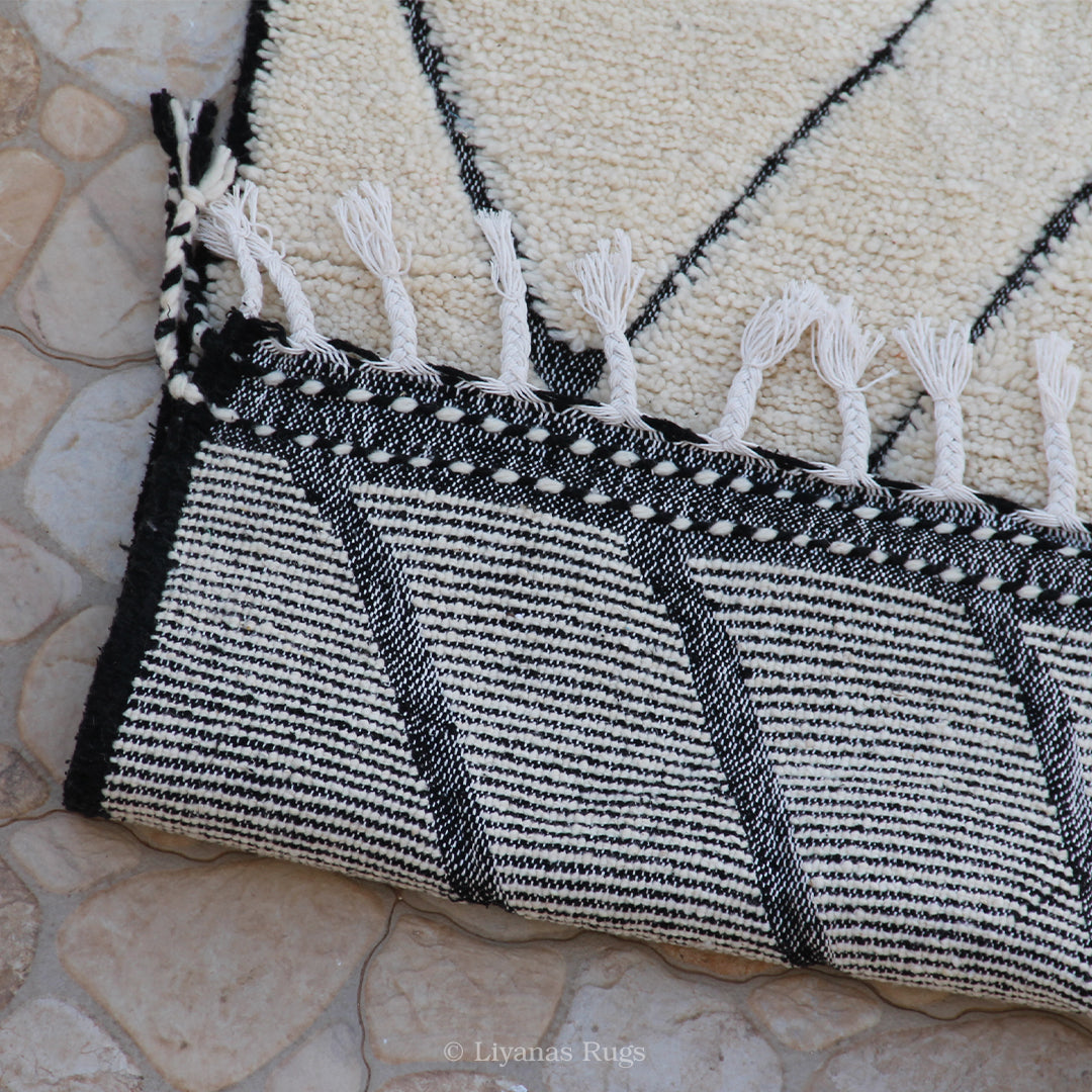 Modern designer Berber Beni Ourain Liyana, S carpet - 249 cm - 157 cm