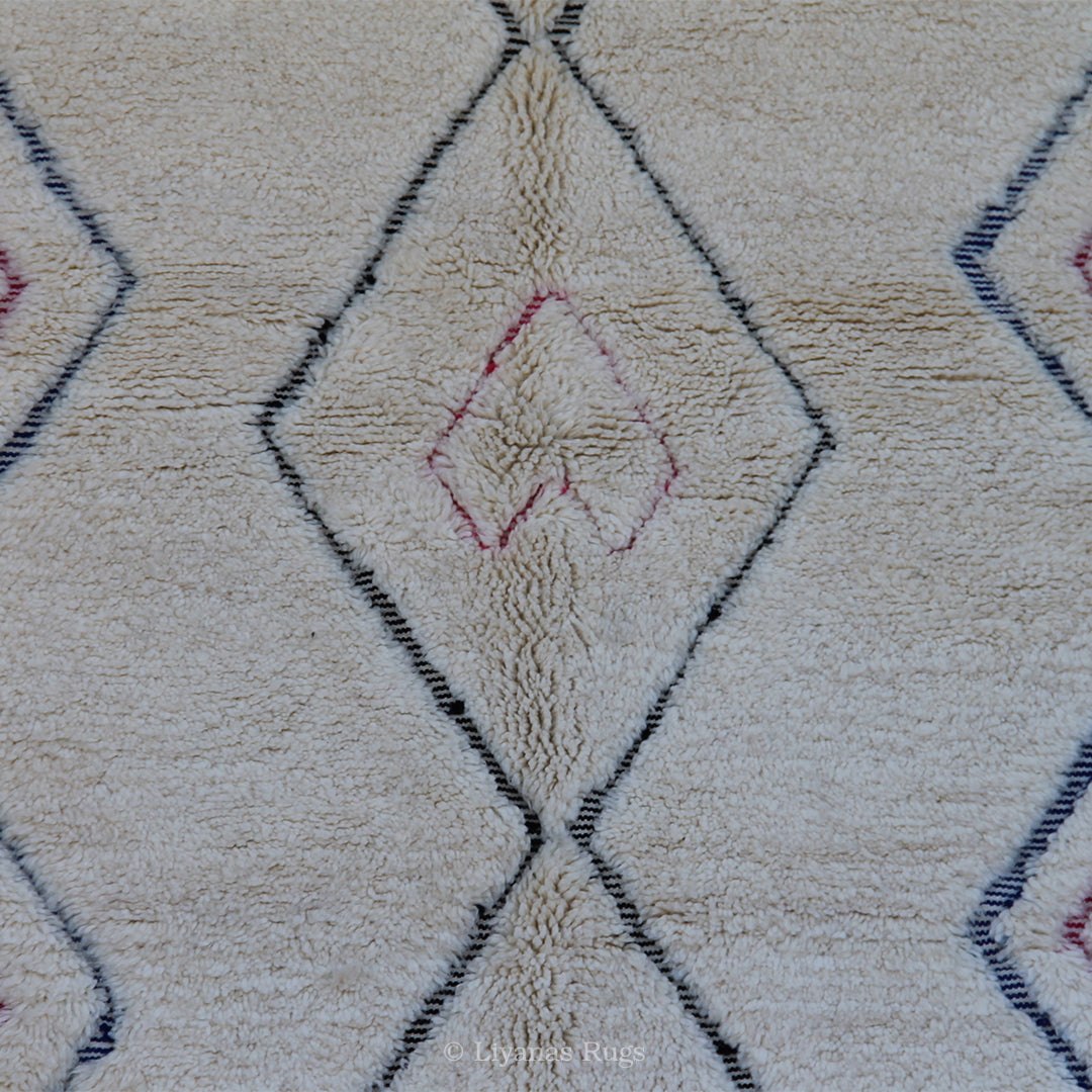 Modern designer Berber Beni Ourain Liyana, S carpet - 230 cm - 147 cm