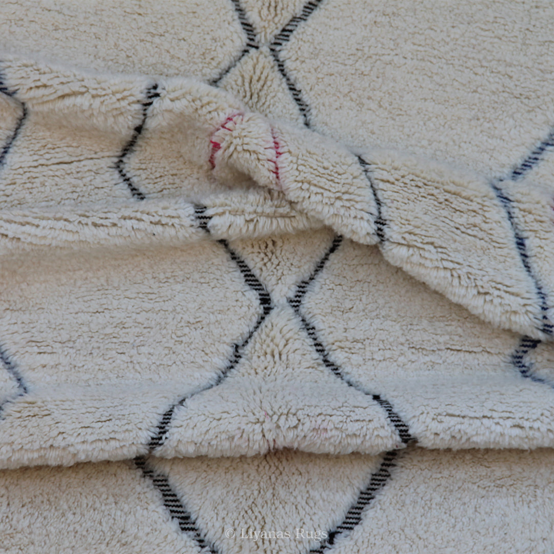 Modern designer Berber Beni Ourain Liyana, S carpet - 230 cm - 147 cm
