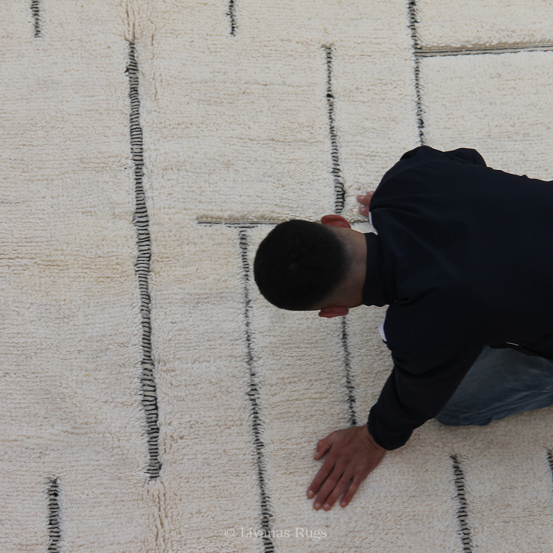 Modern designer Berber Beni Ourain Liyana, S carpet 307 cm - 207 cm