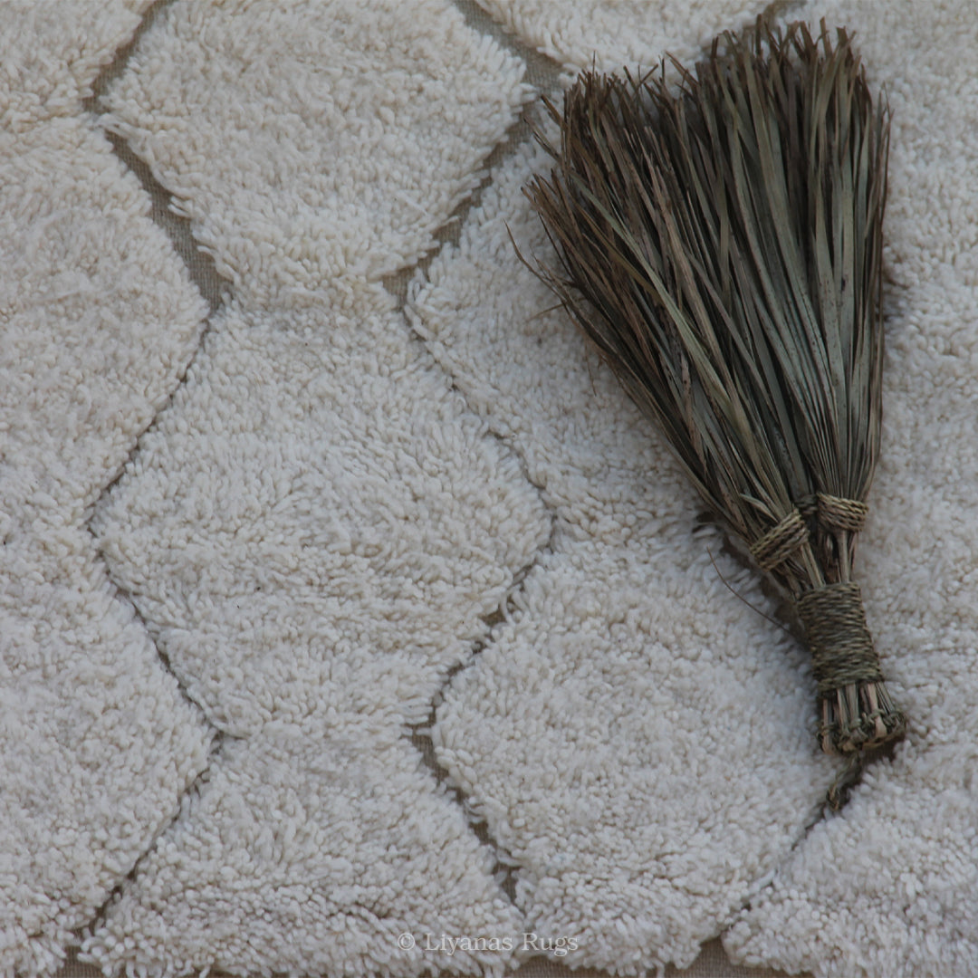 Modern designer Berber Beni Ourain Liyana, S carpet 297 cm - 192 cm