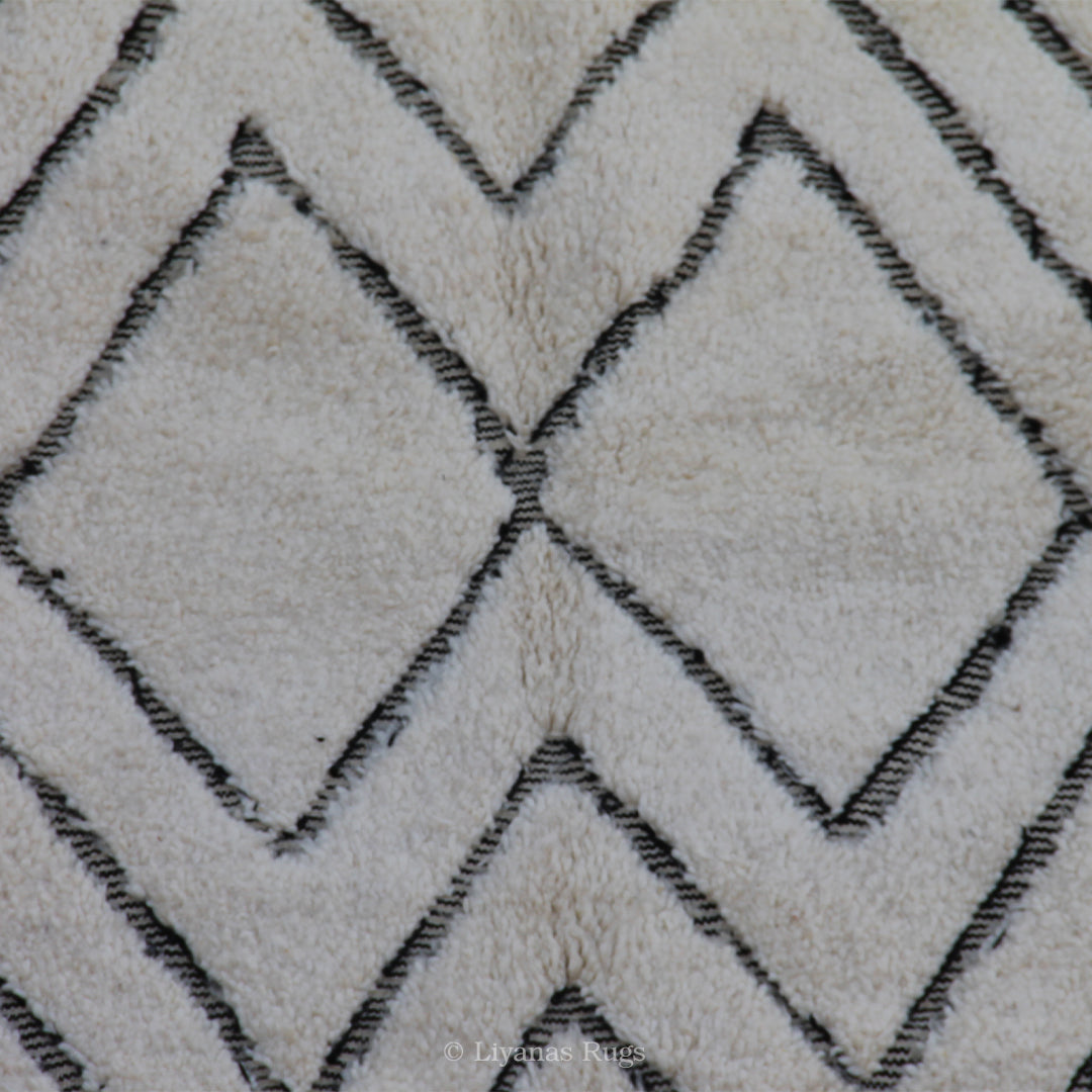 Modern designer Berber Beni Ourain Liyana, S carpet 252 cm - 171 cm
