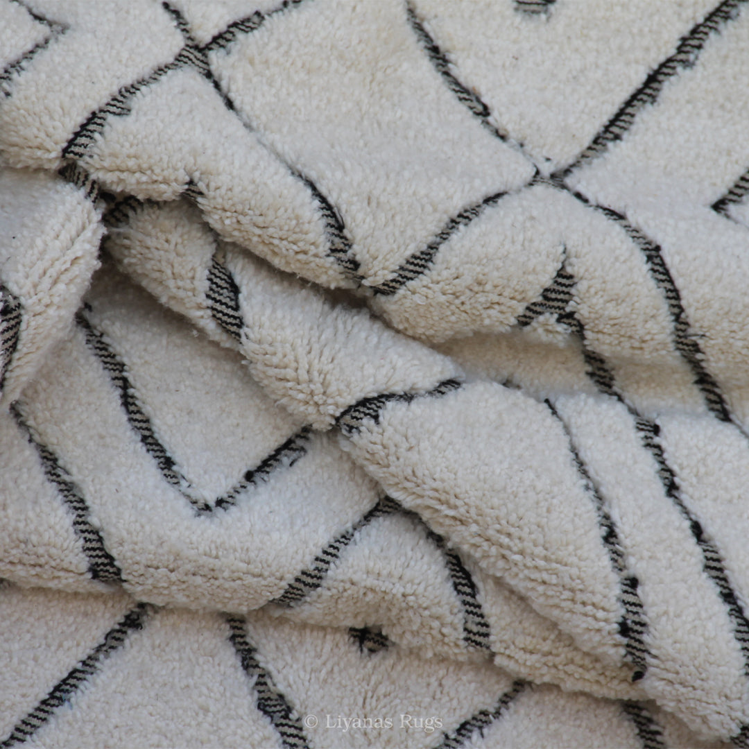 Modern designer Berber Beni Ourain Liyana, S carpet 252 cm - 171 cm