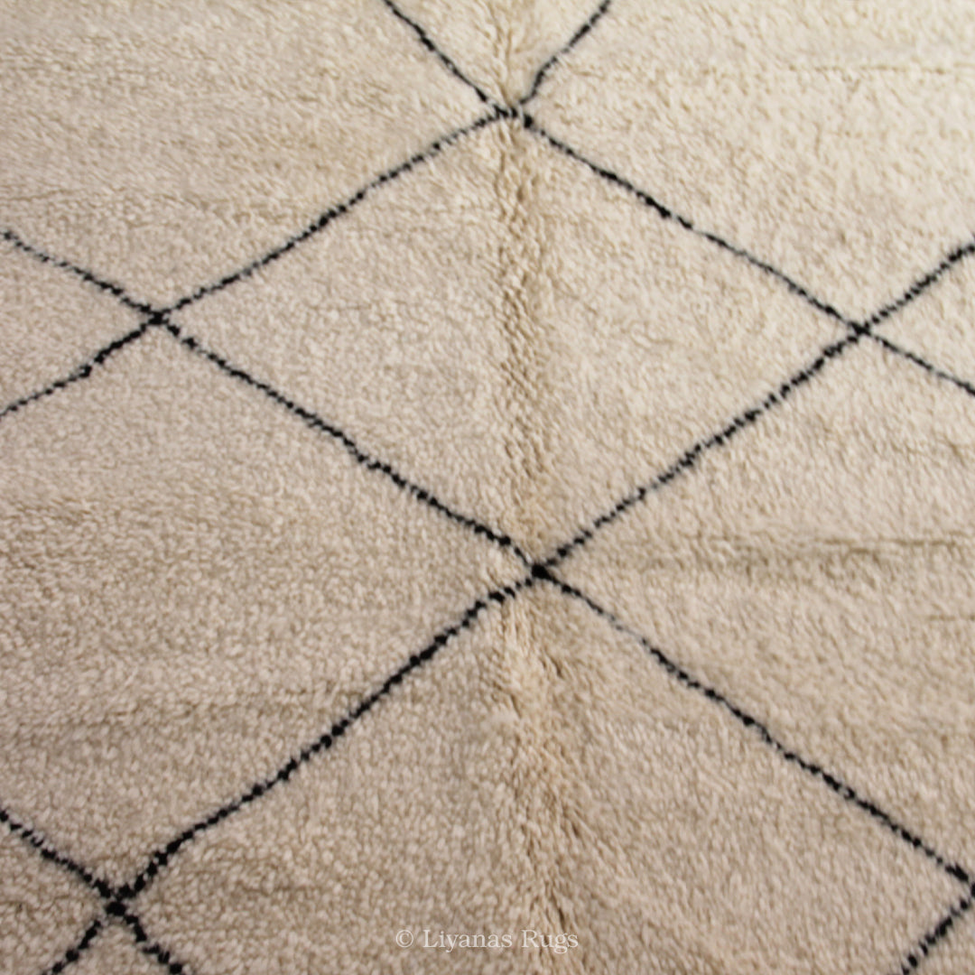 Modern designer Berber Beni Ourain Liyana, S carpet - 267 cm - 168 cm