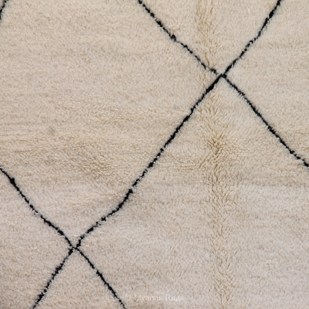 Modern designer Berber Beni Ourain Liyana, S carpet - 262cm - 155cm