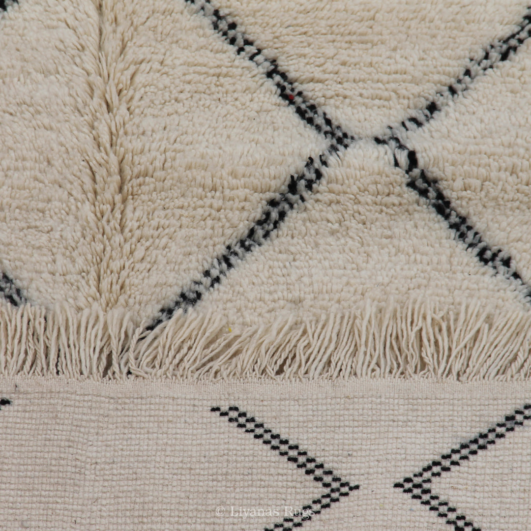 Modern designer Berber Beni Ourain Liyana, S carpet 259 cm - 155 cm