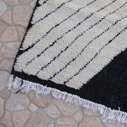 Modern designer Berber Beni Ourain Liyana, S carpet - 256 cm - 151 cm