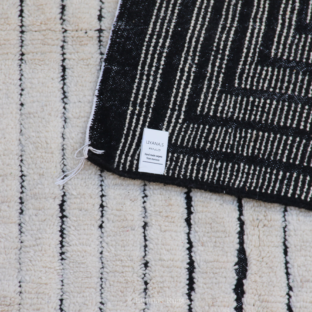 Modern designer Berber Beni Ourain Liyana, S carpet - 256 cm - 151 cm