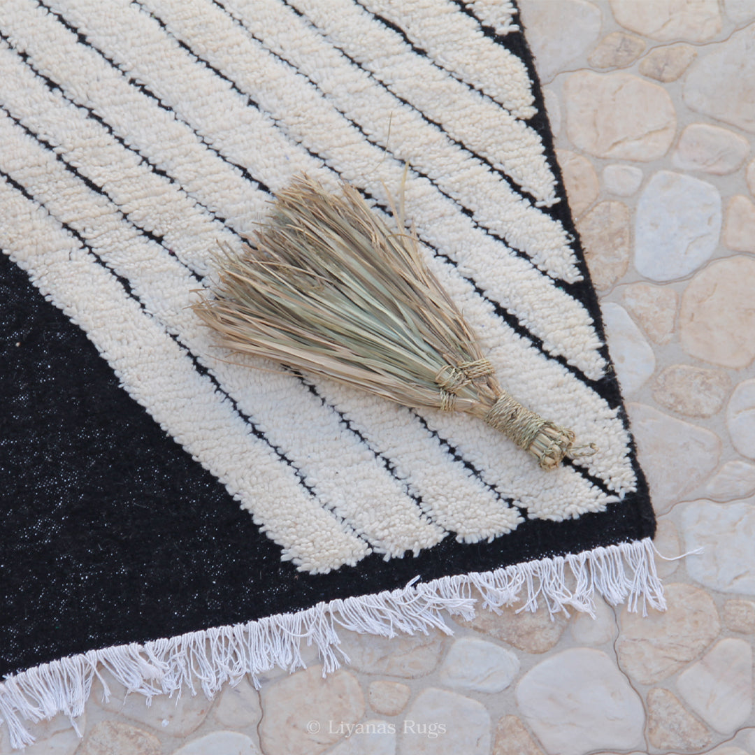 Modern designer Berber Beni Ourain Liyana, S carpet - 256 cm - 151 cm