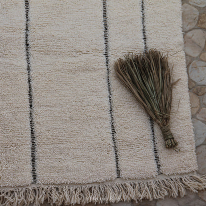 Modern designer Berber Beni Ourain Liyana, S carpet 307 cm - 207 cm