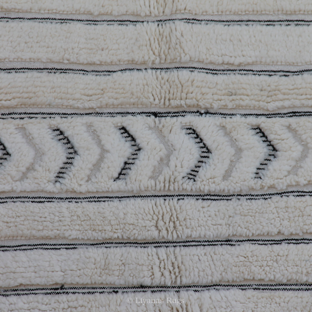 Modern designer Berber Beni Ourain Liyana, S carpet 236 cm - 159 cm